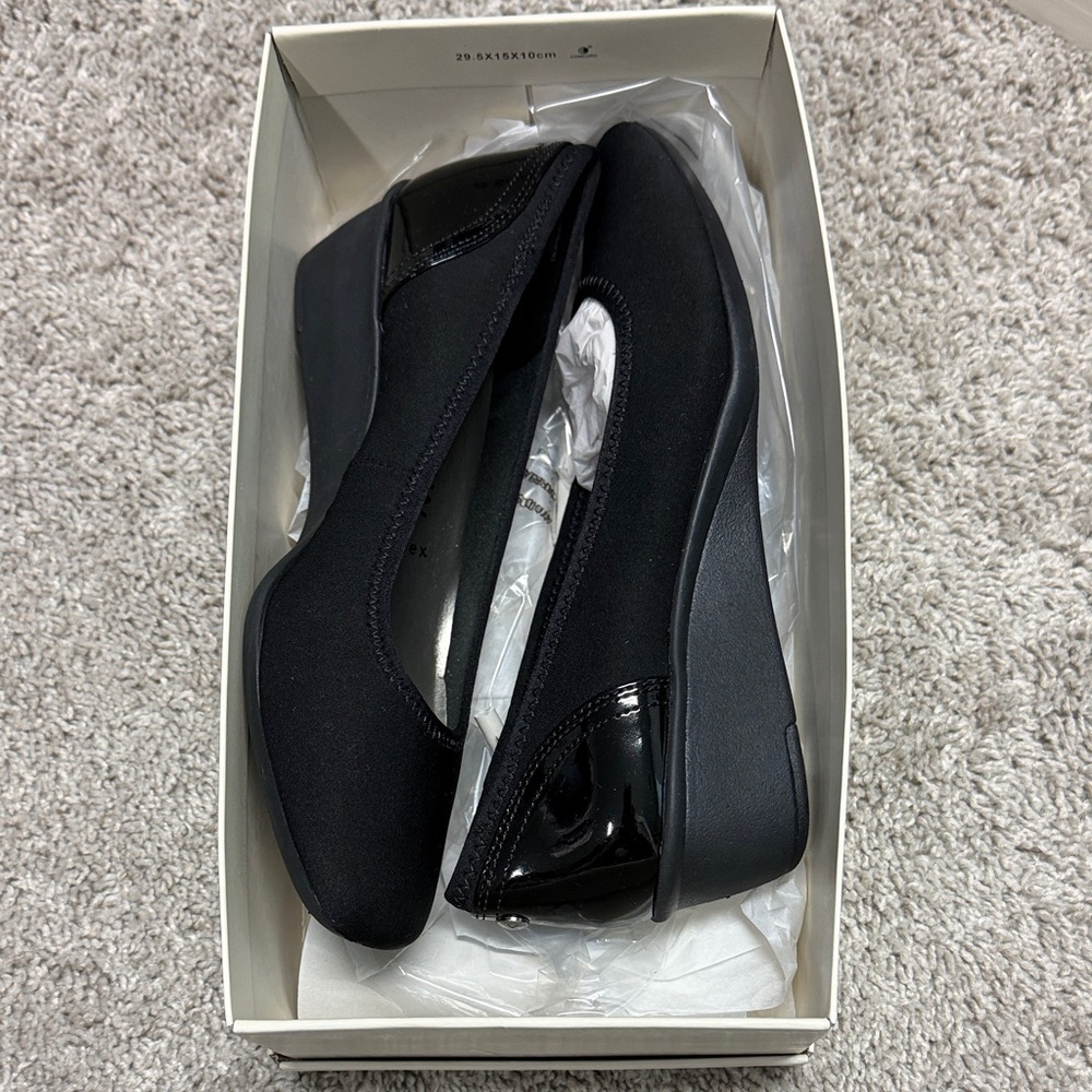 Anne Klein Black Flats with Glossy Accents